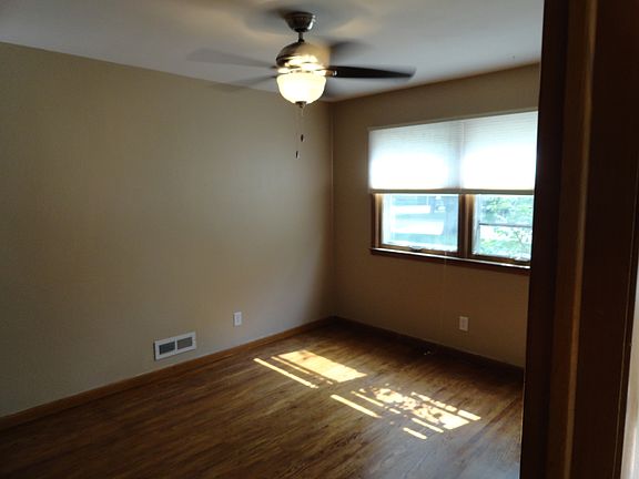 5th image of 611 Picotte St