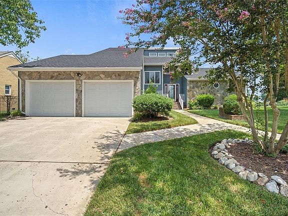 3rd image of 2509 Bellechase Ct