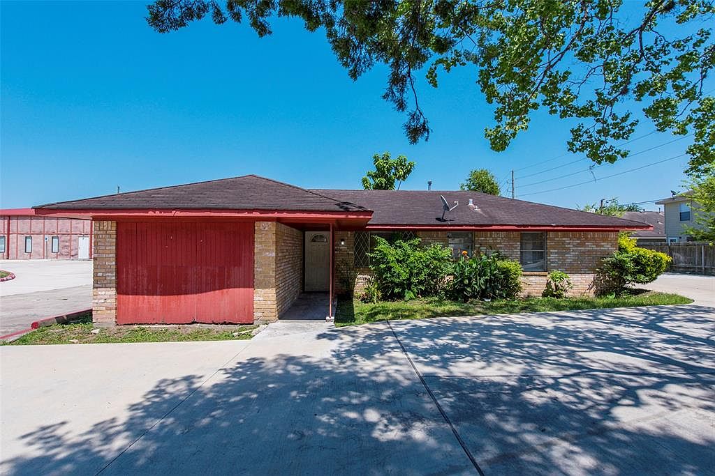 8207 Gaines Rd, Sugar Land, TX 77498 | Zillow