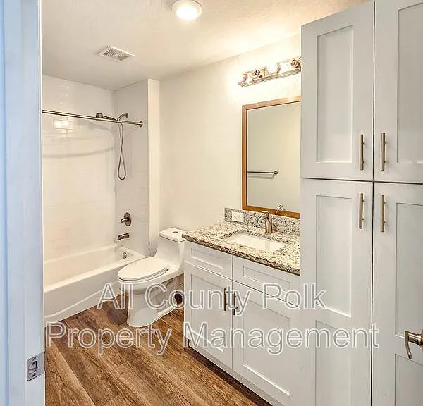 915 Ariana Apartment Community — Photo 16