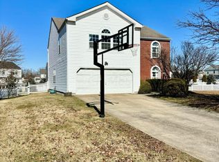 106 Cool Spring Ct, Pickerington, OH 43147