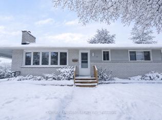 20 Parkside Cres, Ottawa, ON K2G 3B5