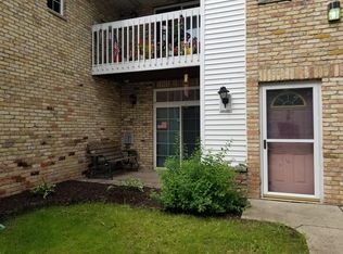 9181 S Aspen Dr UNIT 3, Oak Creek, WI 53154