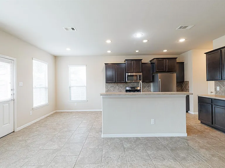 25322 Saddlebrook Ranch Dr — Photo 6