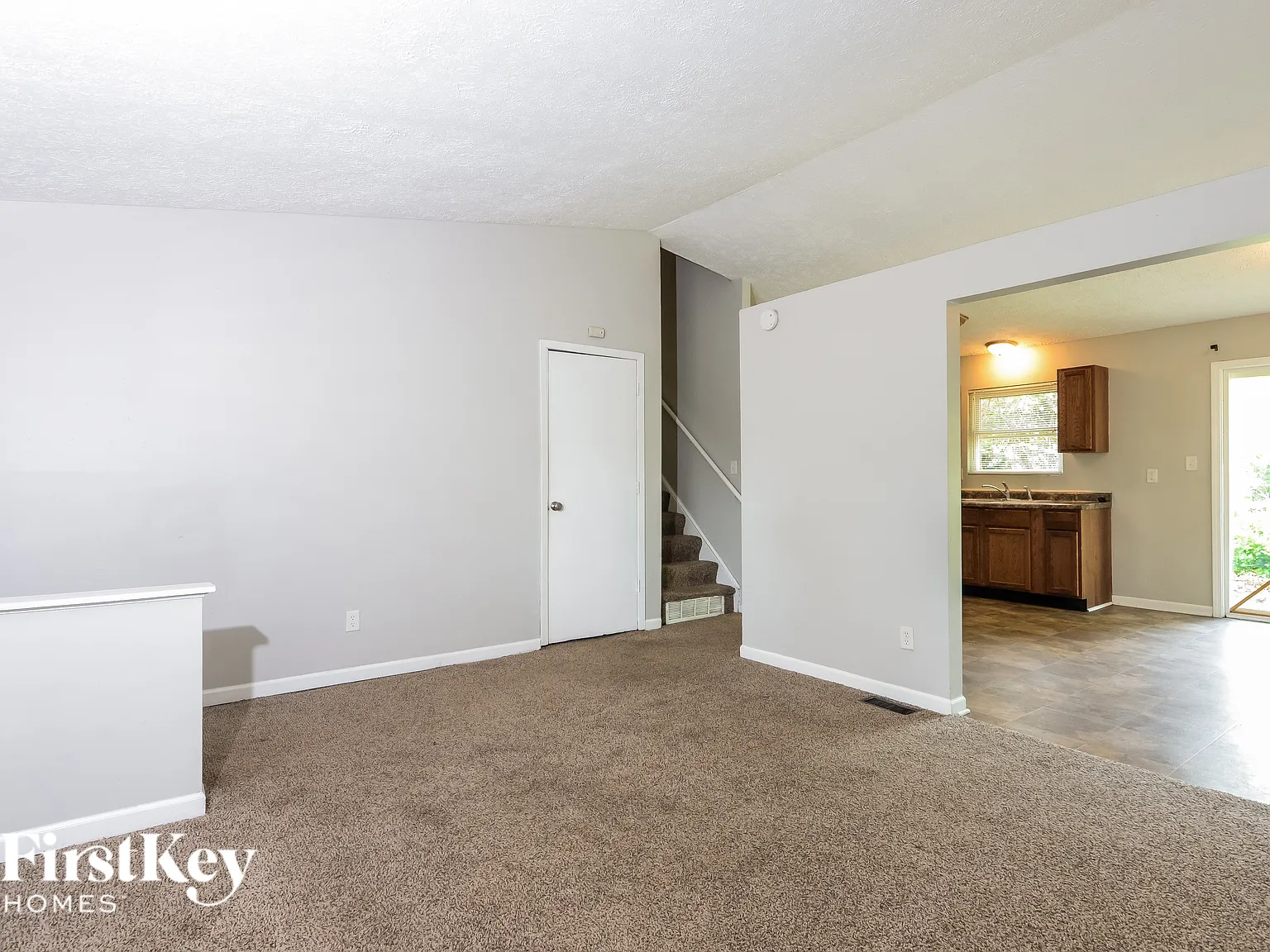3 bed, 2.0 bath, 1604 sqft, $1,960 — Photo 3