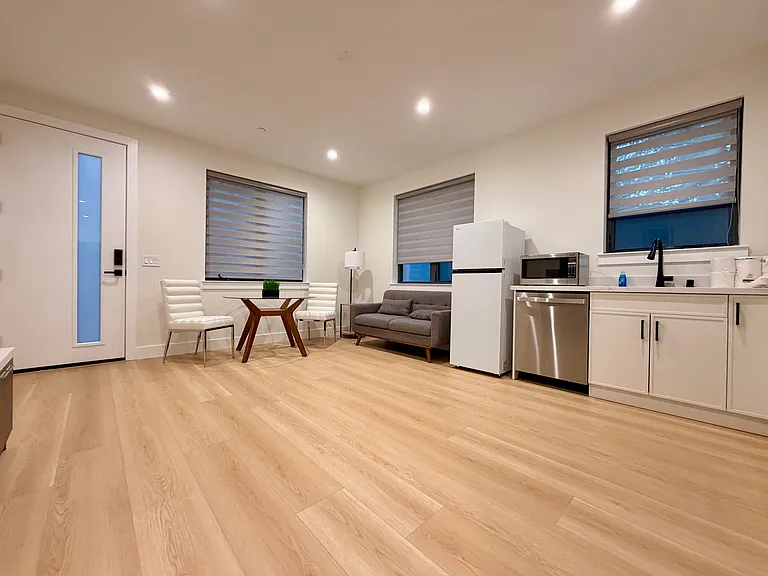 161 Harold Ave — Photo 5