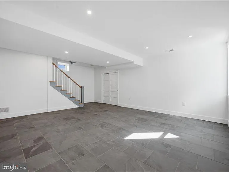318 Dudley Ave — Photo 33