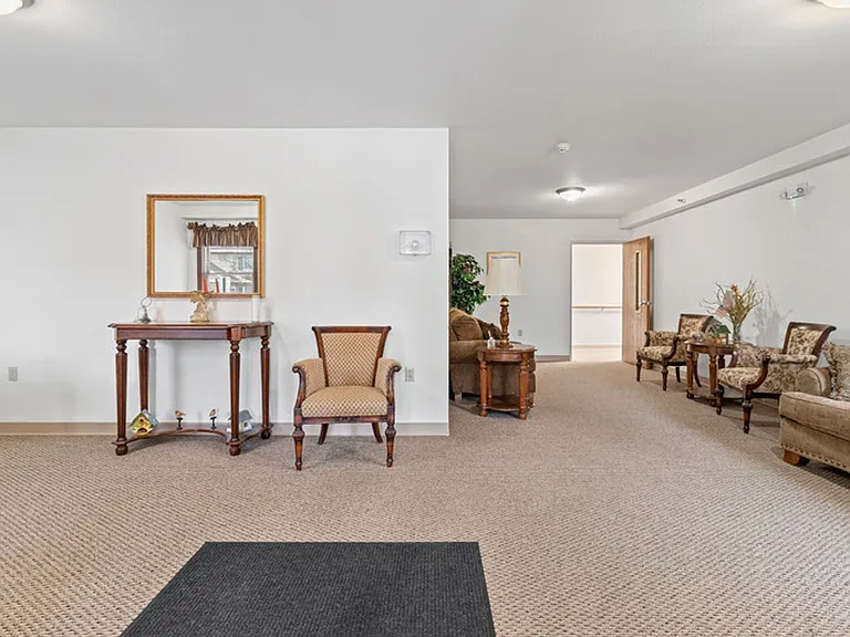 Hickory Drive and Pinecrest Apartments — Photo 56