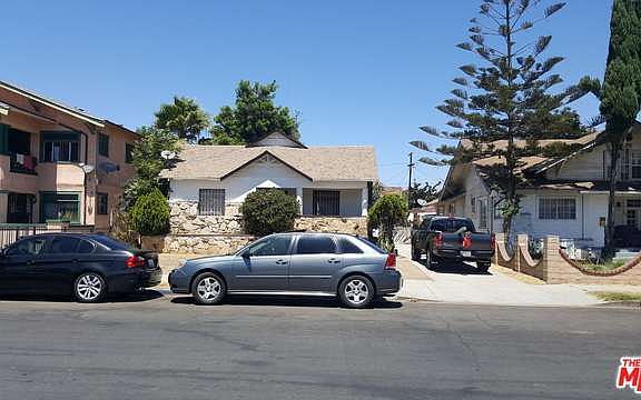 3rd image of 605 W 46th St