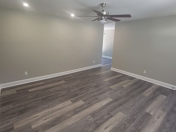 2nd image of 253 Deerfield Dr
