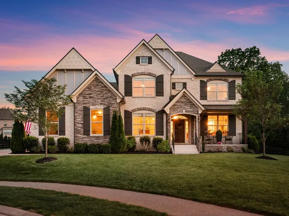 6917 Fence Post Ln, College Grove, TN 37046