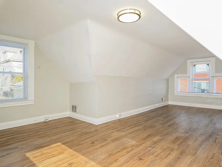 4 Kuhn St — Photo 11