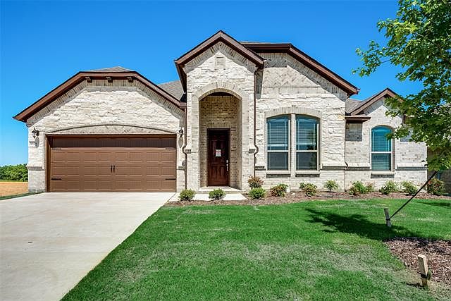 1st image of 1028 Legacy Oaks