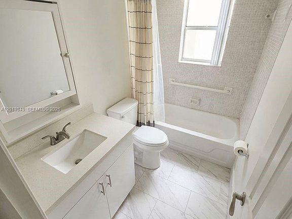 4th image of 1820 SW 81st Ave APT 3108