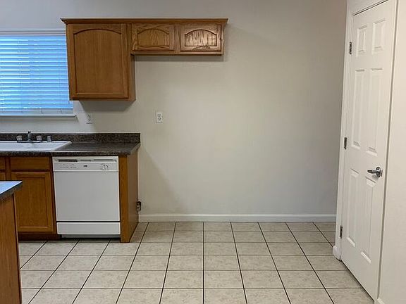 5th image of 1319 S Crowe St APT D