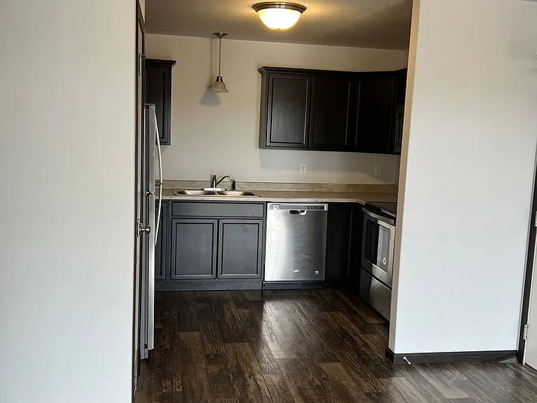 857 Tower Rd — Photo 17