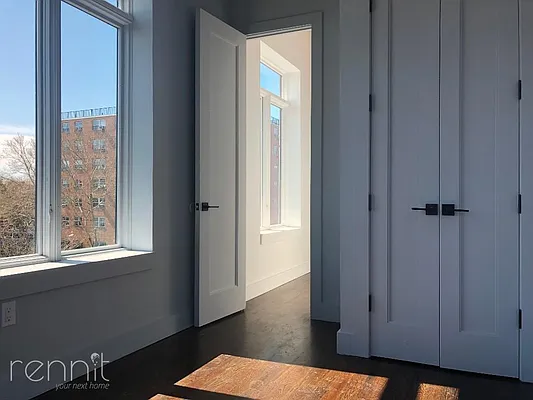 Rented by Rennit Inc. | media 37