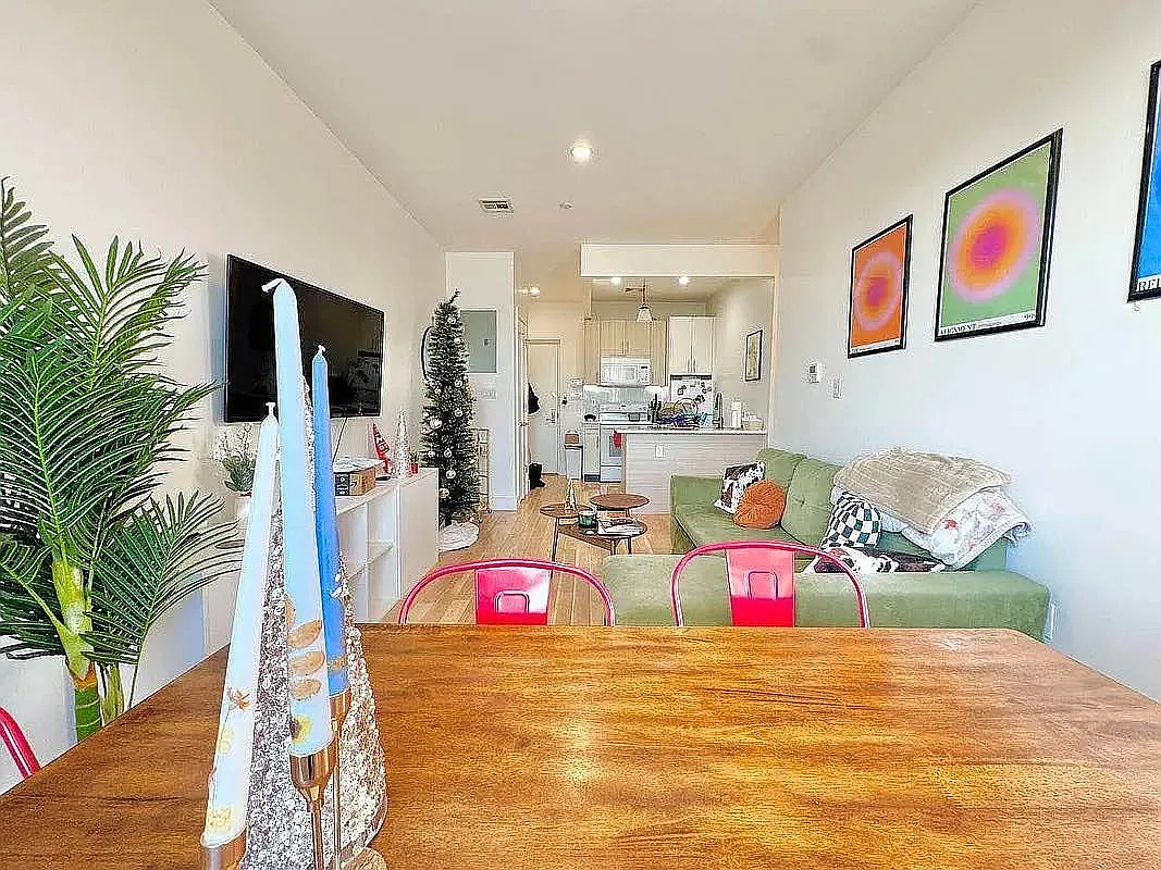 818 Lexington Avenue — Photo 4
