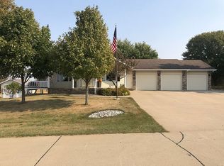 1496 Gage Dr, Lester, IA 51242