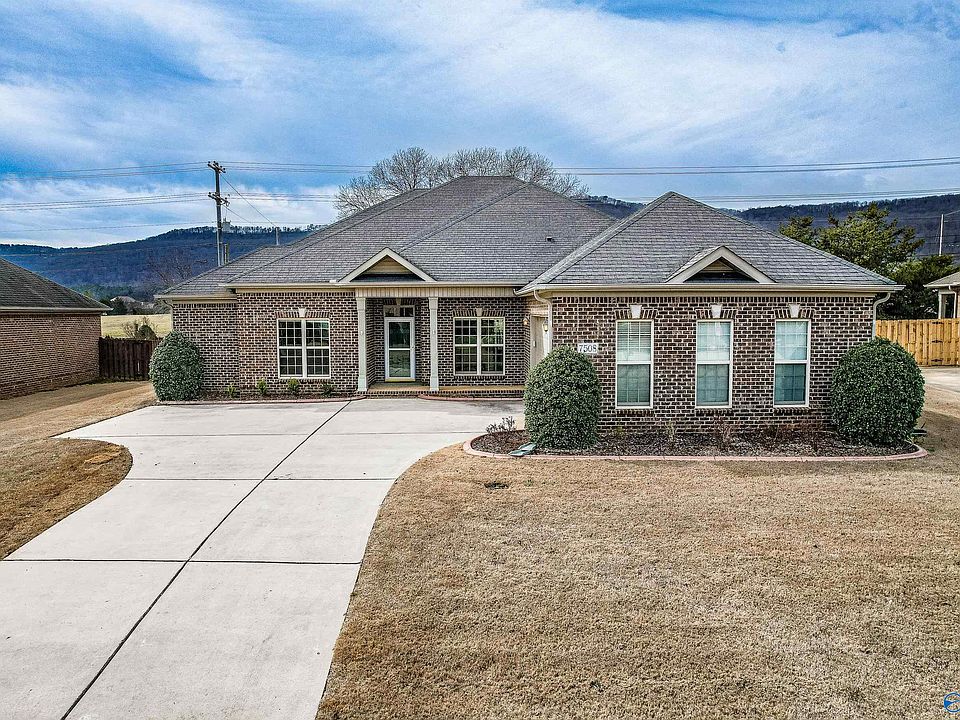 1st image of 7508 Parktrace Ln SE