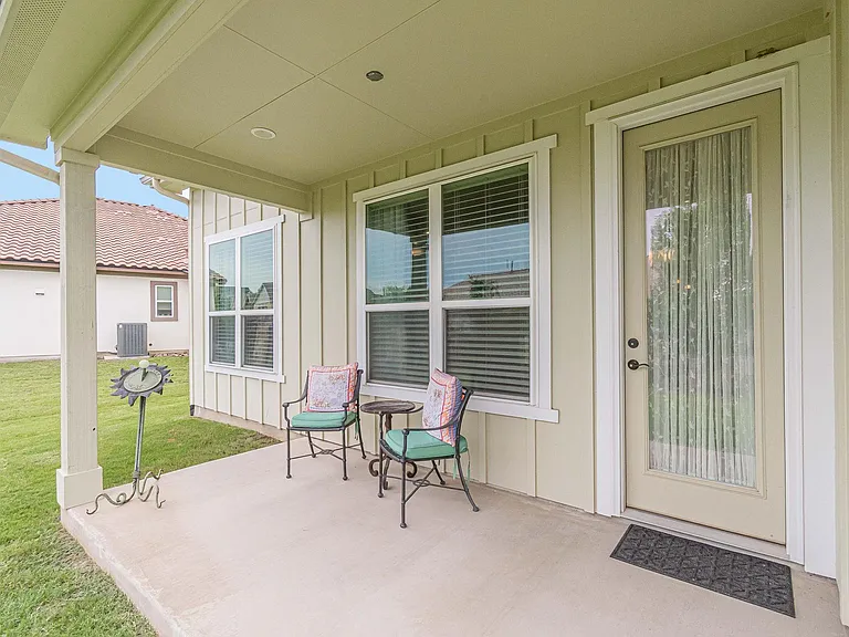 115 Laughing Pear Cv — Photo 37