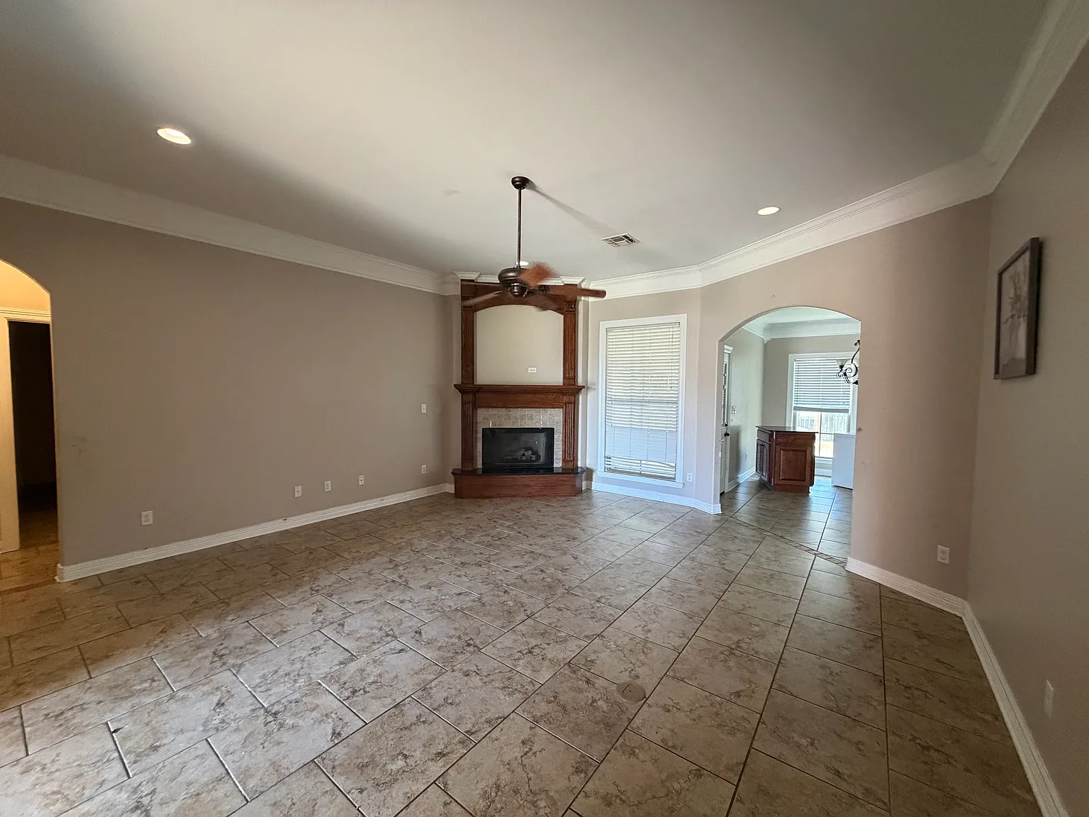 3 bed, 1680 sqft, $2,300 — Photo 3