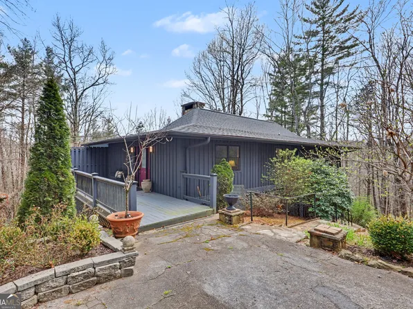 594 Sky High Dr, Sky Valley, GA 30537