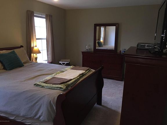 5th image of 108 Joan Ct