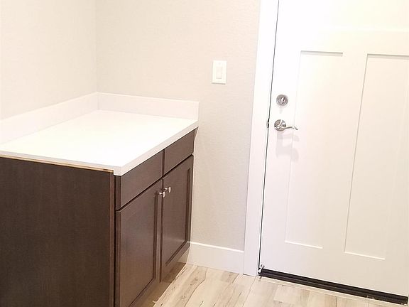 4th image of 542 Country Hollow Dr #178