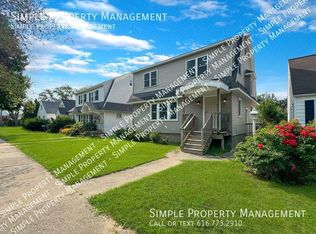 1012 California St NW, Grand Rapids, MI 49504