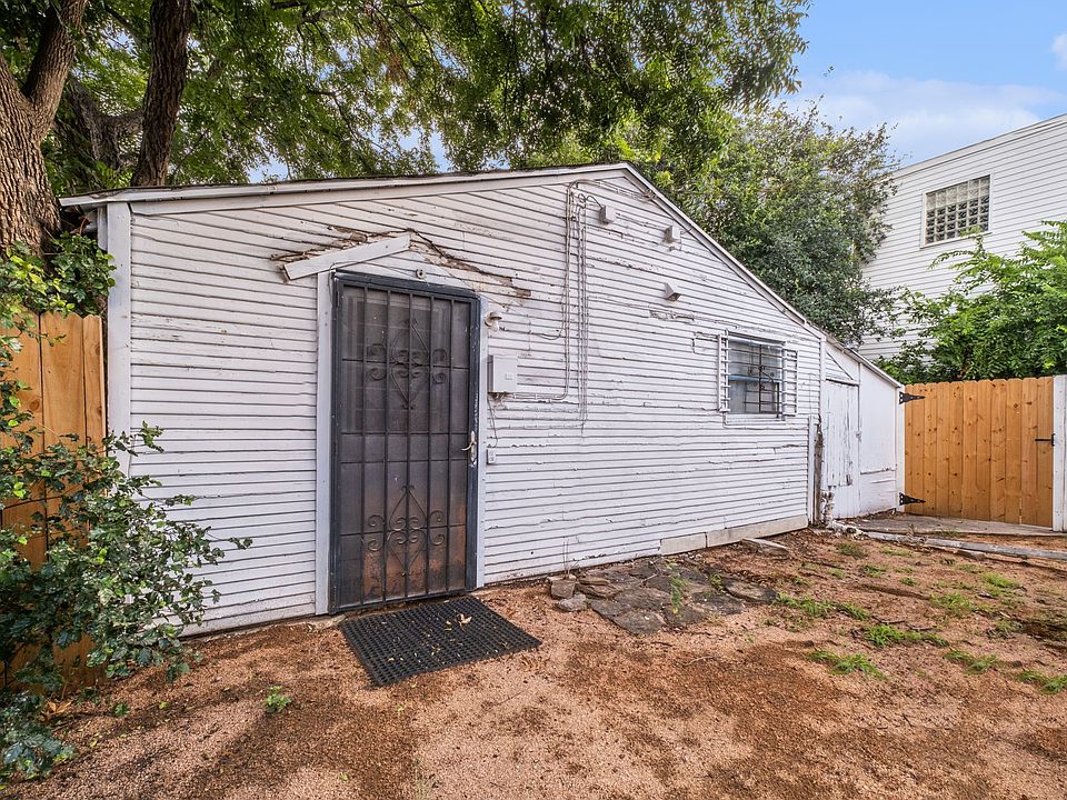 1st image of 302 E Cevallos St #3