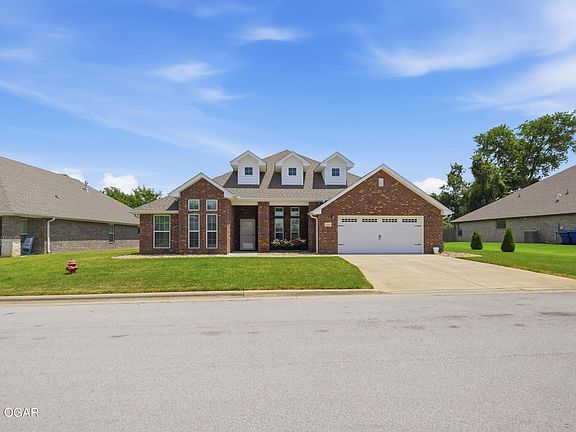 3rd image of 1003 McKenzie Cir