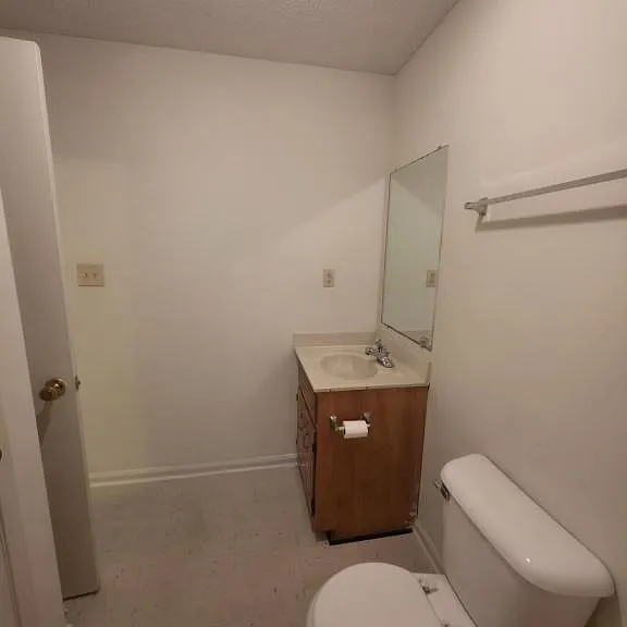 208 Beech St — Photo 17