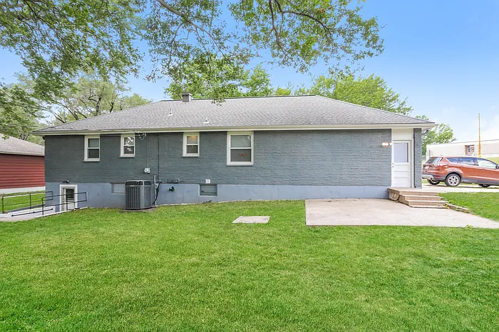 6705 N Indiana Ave — Photo 12