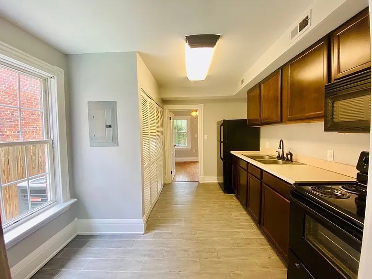 711 Chimborazo Blvd — Photo 29