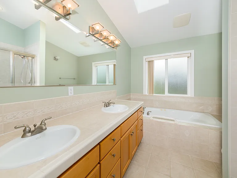 1197 Nimitz Dr — Photo 11