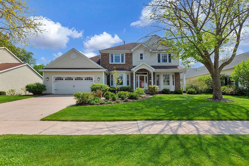 1174 W Cecil St, Neenah, WI 54956 Zillow
