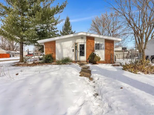 32240 Harvard St, Westland, MI 48186