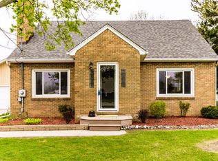 4524 Garfield Rd, Auburn, MI 48611