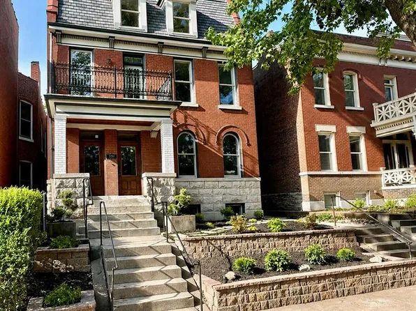 3441 Crittenden St, Saint Louis, MO 63118