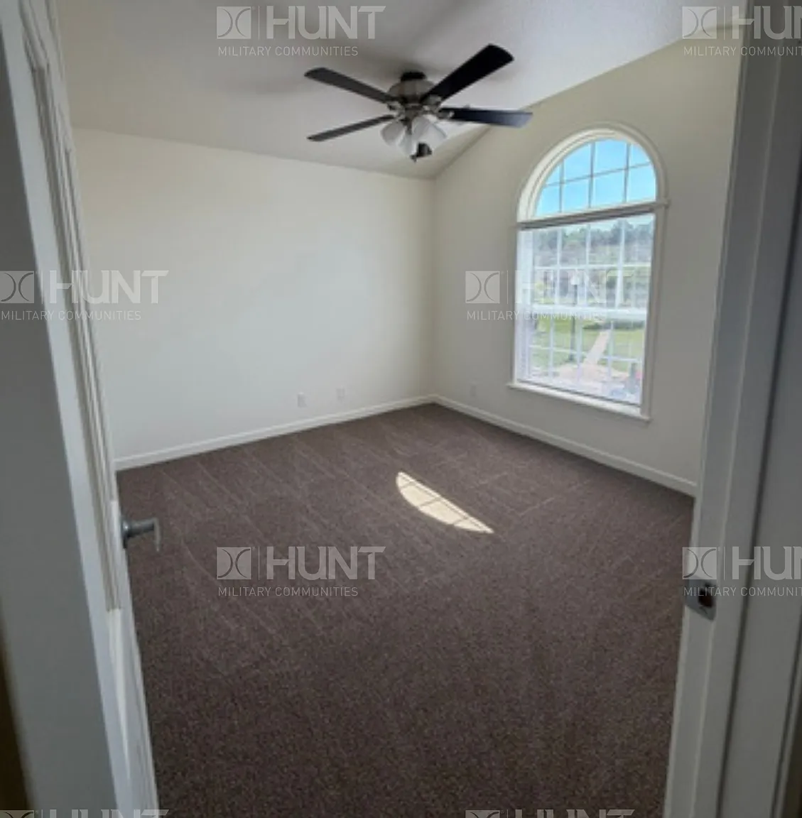 5 bed, 2.5 bath, 1626 sqft, $2,628 — Photo 4