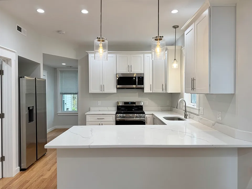 57 Falcon St #2