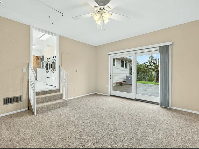 1345 NE 9th St — Photo 11