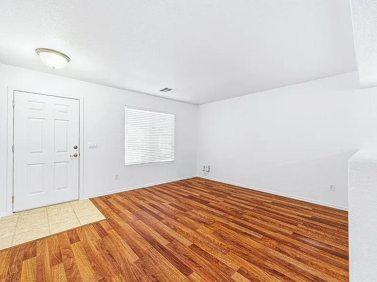 2899 W White Canyon Rd — Photo 2