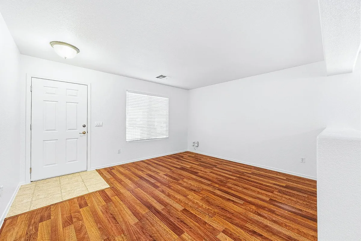 Building Photo - 2899 W White Canyon Rd