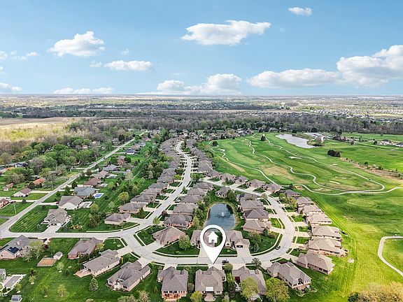 2nd image of 51 Bay Hill Cir