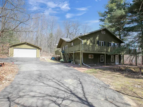 W9896 Buttercup Ave, Wautoma, WI 54982