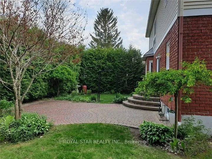 8 Hime Cres — Photo 20