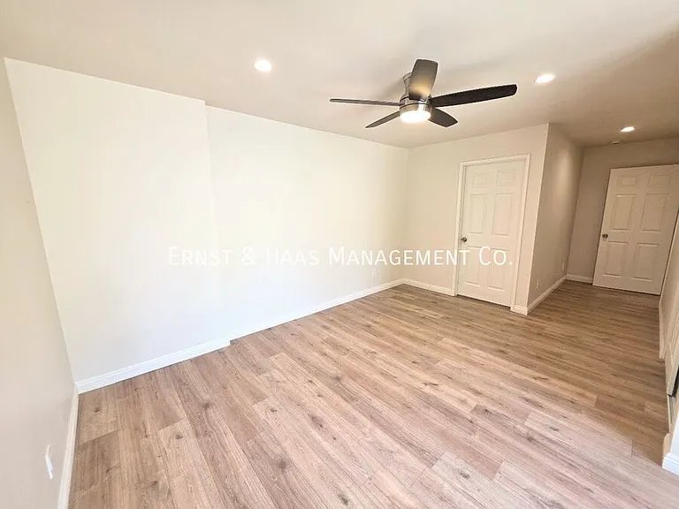 8459 Luxor St — Photo 10