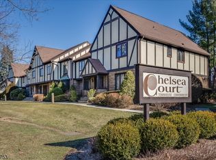 6 Chelsea Ct, Ramsey, NJ 07446